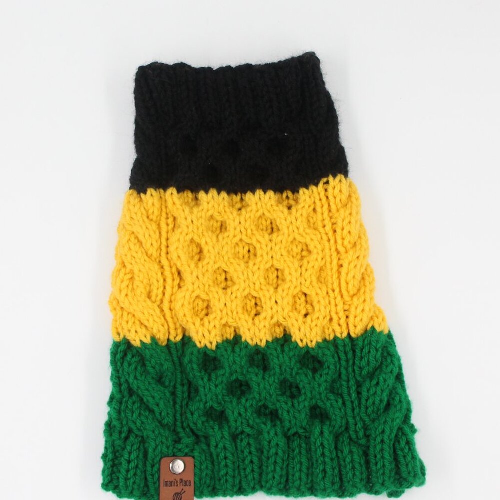 Custom Handmade Hand Knit Acrylic X-Small Dog Sweater Jamaica Country Flag